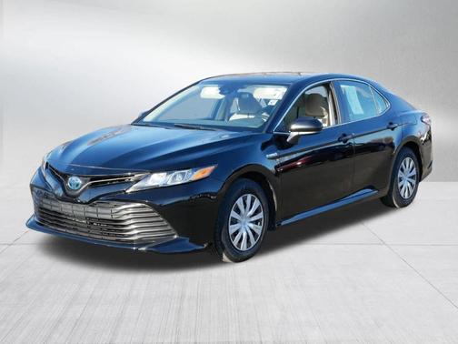 2019 Toyota Camry Hybrid LE