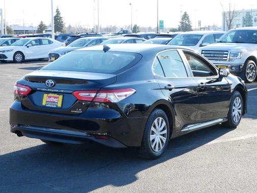 2019 Toyota Camry Hybrid LE