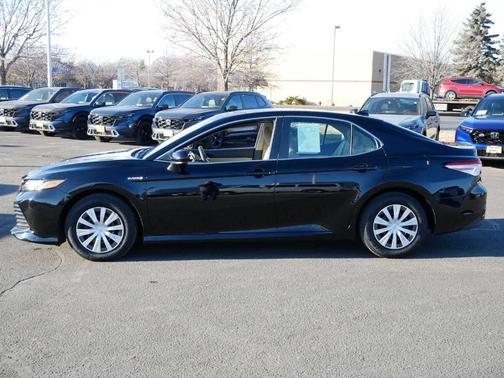 2019 Toyota Camry Hybrid LE