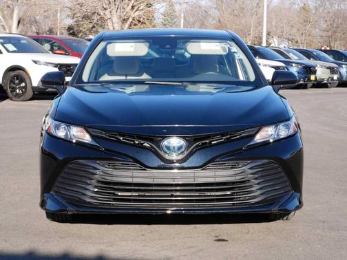 2019 Toyota Camry Hybrid LE