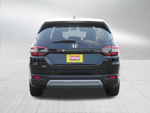 2023 Honda Pilot EX-L 8-Passenger
