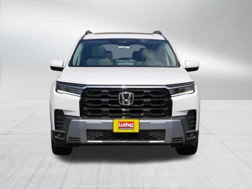 Platinum White Pearl 2026 Honda Pilot Elite