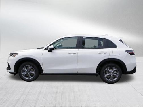 Platinum White Pearl 2026 Honda HR-V LX