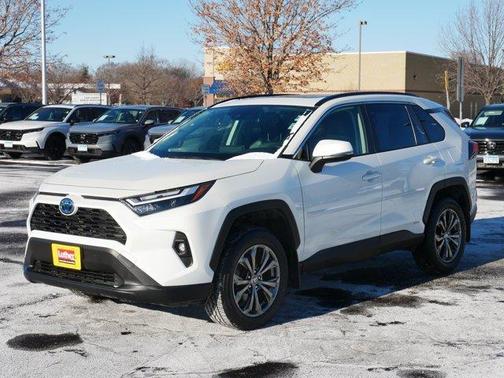 2022 Toyota RAV4 Hybrid XLE Premium