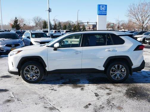 2022 Toyota RAV4 Hybrid XLE Premium