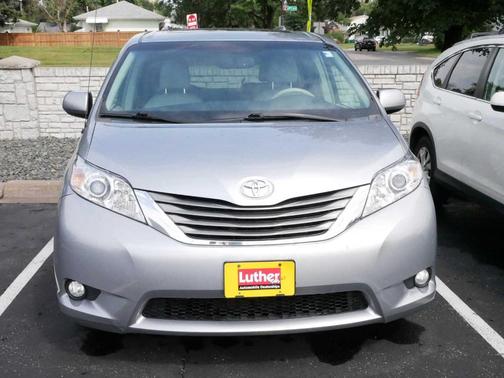 2013 Toyota Sienna XLE