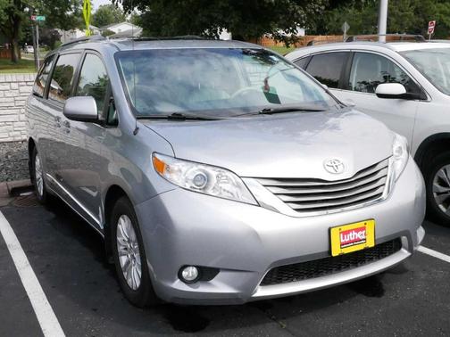 2013 Toyota Sienna XLE