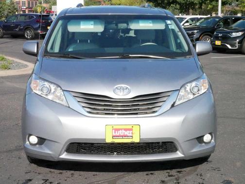 2013 Toyota Sienna XLE