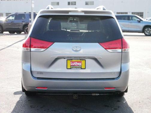2013 Toyota Sienna XLE