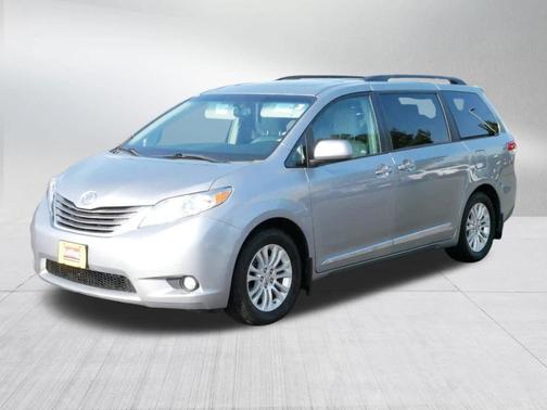 2013 Toyota Sienna XLE