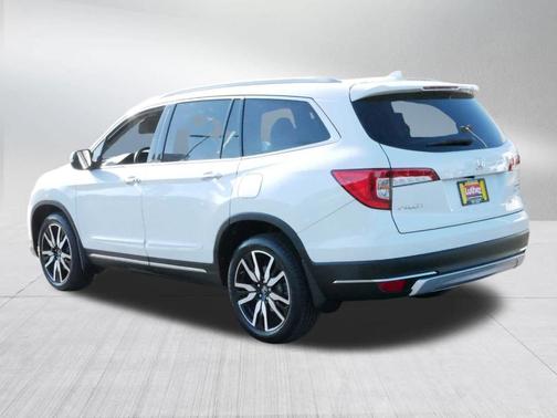 2022 Honda Pilot Touring 7-Passenger