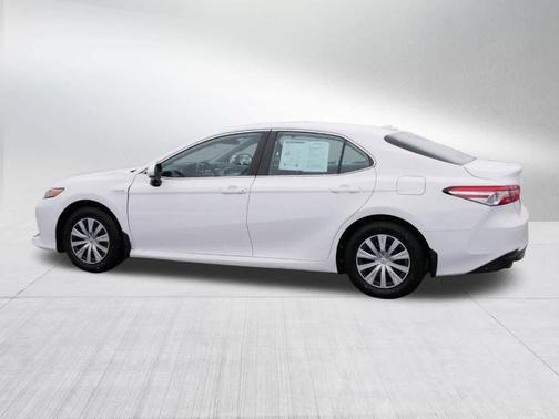 2020 Toyota Camry Hybrid LE