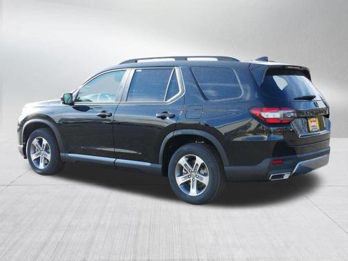 Crystal Black Pearl 2026 Honda Pilot EX-L
