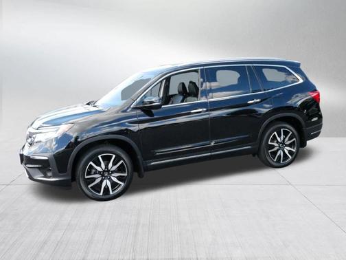 2022 Honda Pilot Touring 7-Passenger