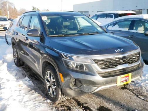 2022 Kia Seltos EX