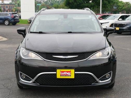 2019 Chrysler Pacifica Touring-L