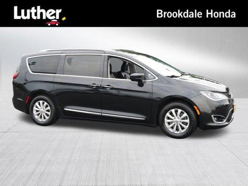 2019 Chrysler Pacifica Touring-L
