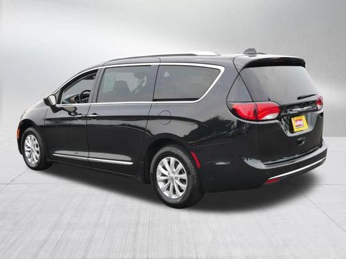 2019 Chrysler Pacifica Touring-L