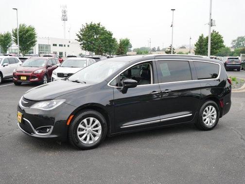 2019 Chrysler Pacifica Touring-L