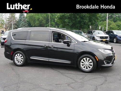 2019 Chrysler Pacifica Touring-L