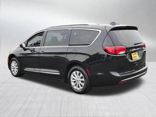 2019 Chrysler Pacifica Touring-L