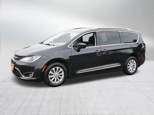 2019 Chrysler Pacifica Touring-L