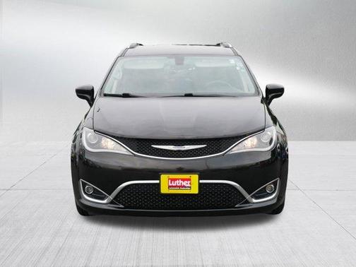 2019 Chrysler Pacifica Touring-L