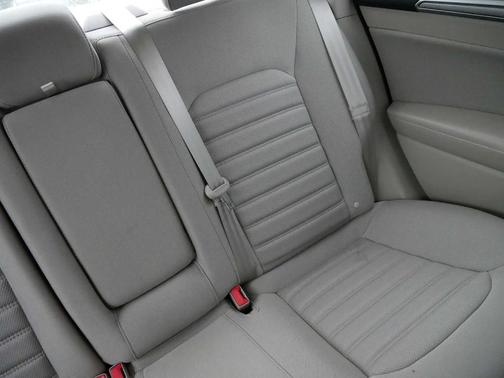 2018 Ford Fusion Hybrid SE