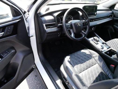 2022 Mitsubishi Outlander SEL