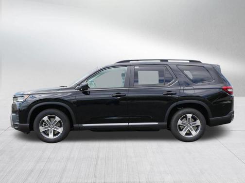 Crystal Black Pearl 2026 Honda Pilot EX-L