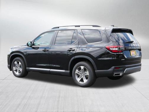 Crystal Black Pearl 2026 Honda Pilot EX-L