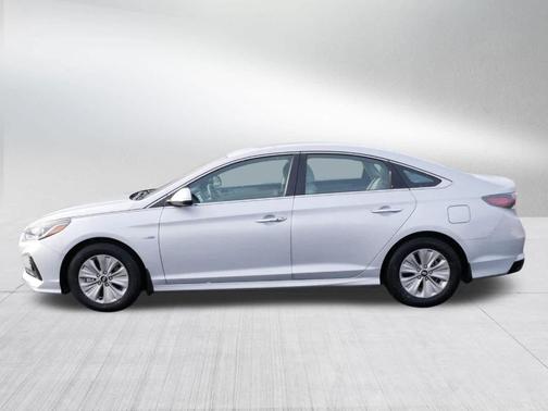 2019 Hyundai SONATA Hybrid SE
