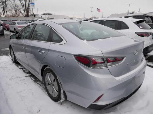 2019 Hyundai SONATA Hybrid SE