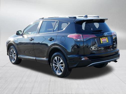 2018 Toyota RAV4 Hybrid XLE