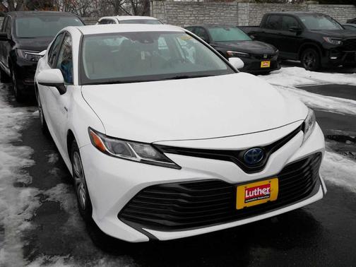 2019 Toyota Camry Hybrid LE