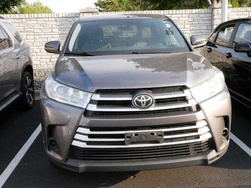 2019 Toyota Highlander LE