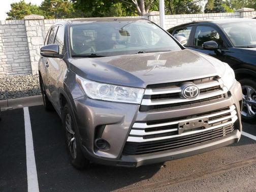 2019 Toyota Highlander LE