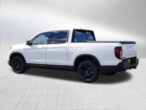 Platinum White Pearl 2026 Honda Ridgeline Black Edition