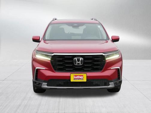 Radiant Red Metallic II 2023 Honda Pilot Touring