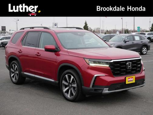 Radiant Red Metallic II 2023 Honda Pilot Touring