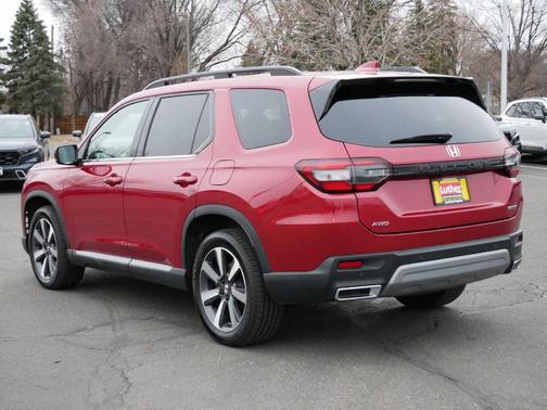 Radiant Red Metallic II 2023 Honda Pilot Touring
