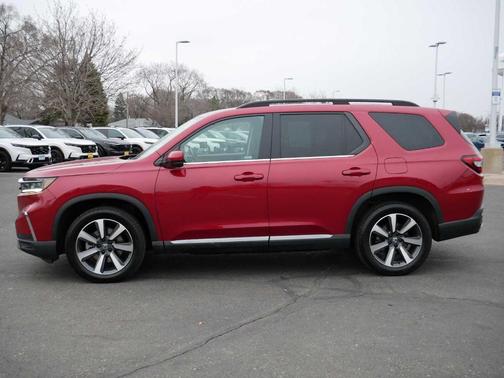 Radiant Red Metallic II 2023 Honda Pilot Touring