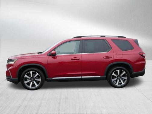 Radiant Red Metallic II 2023 Honda Pilot Touring