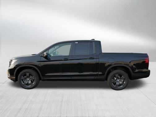 Crystal Black Pearl 2026 Honda Ridgeline TrailSport