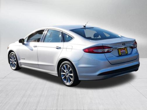 2017 Ford Fusion Hybrid SE