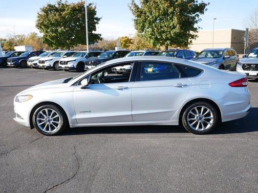 2017 Ford Fusion Hybrid SE