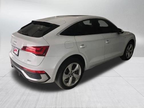 Glacier White Metallic 2021 Audi Q5 40 Premium Plus