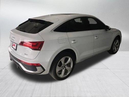 Glacier White Metallic 2021 Audi Q5 40 Premium Plus