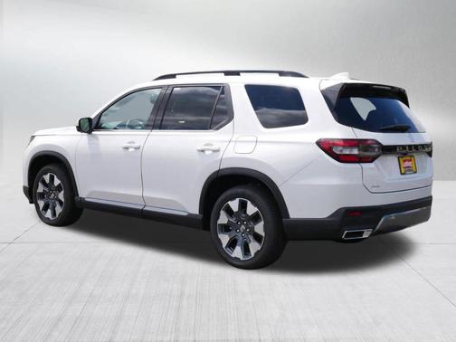 Platinum White Pearl 2026 Honda Pilot Elite