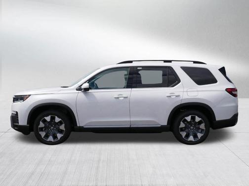 Platinum White Pearl 2026 Honda Pilot Elite